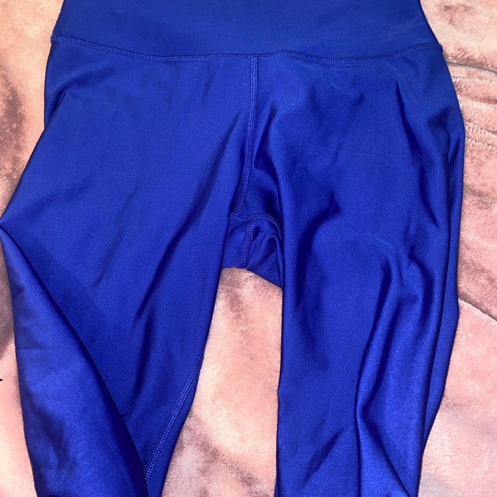 Alo yoga airlift Capri leggings